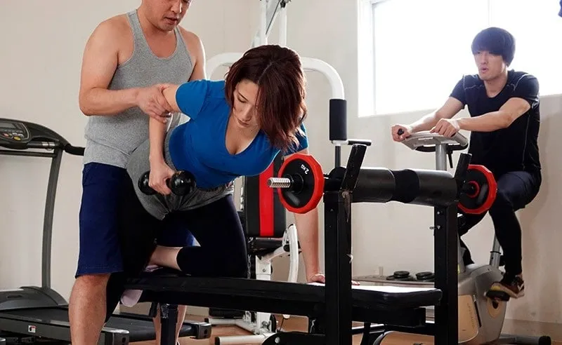 Anh xã phát hiện cô vợ địt nhau với huấn luyện viên thể hình