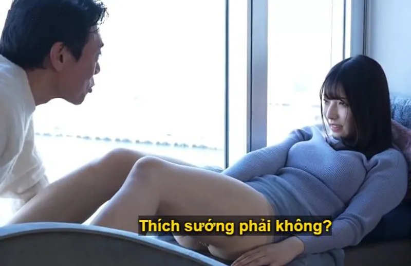 Sự chạm trán giữa ông bác và cô minh tinh trẻ mới debut tại nhà nghỉ.