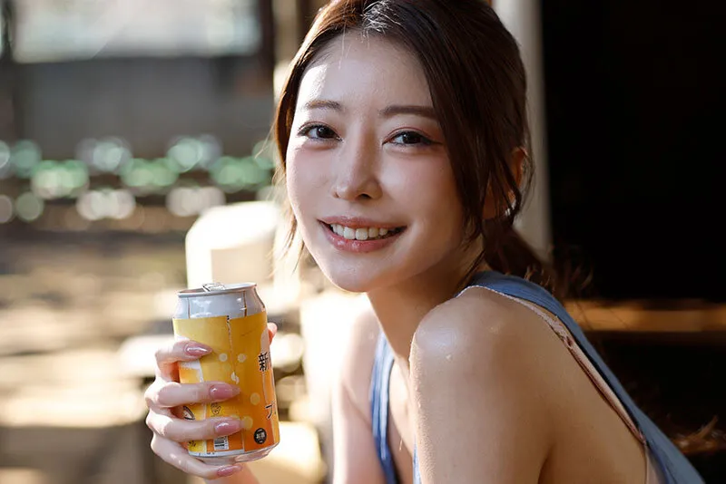 Xoạc chị cạnh bên nhà xinh đẹp khi về quê